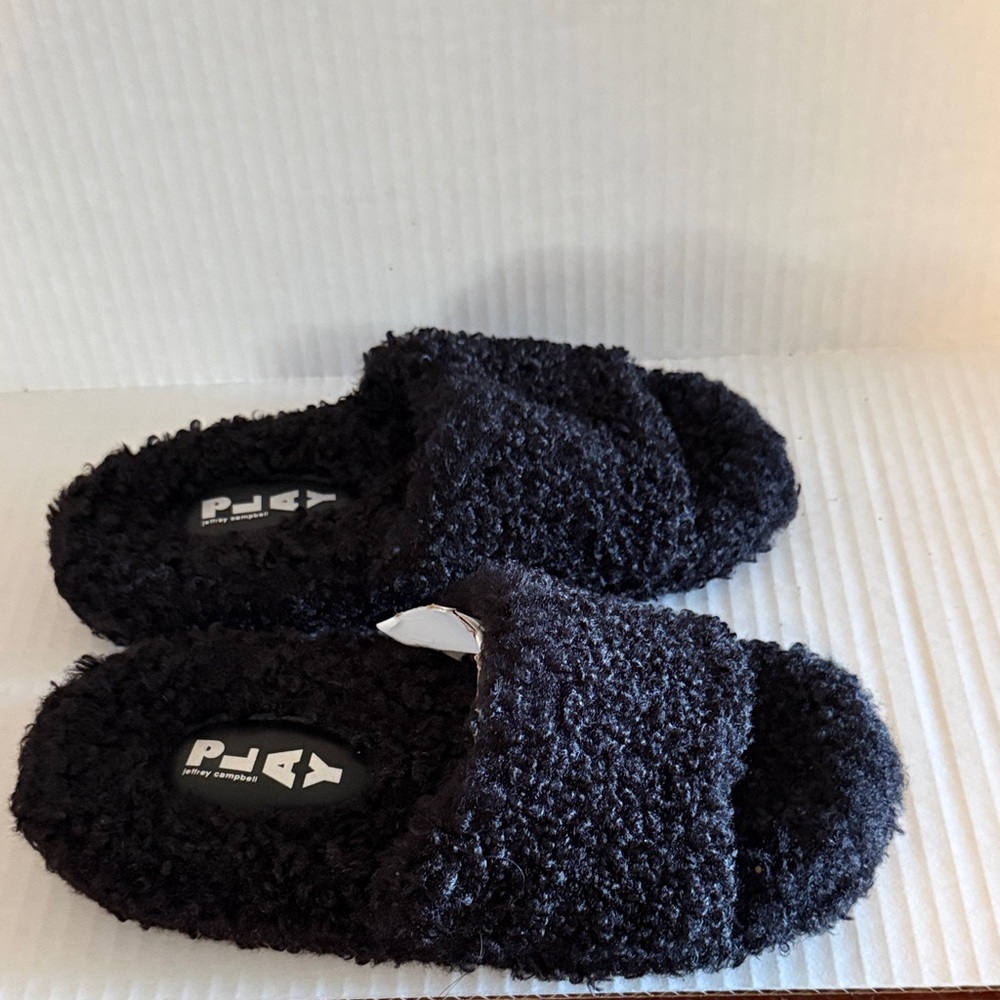 Cozy Black Fuzzy Slippers-NEW, hard sole